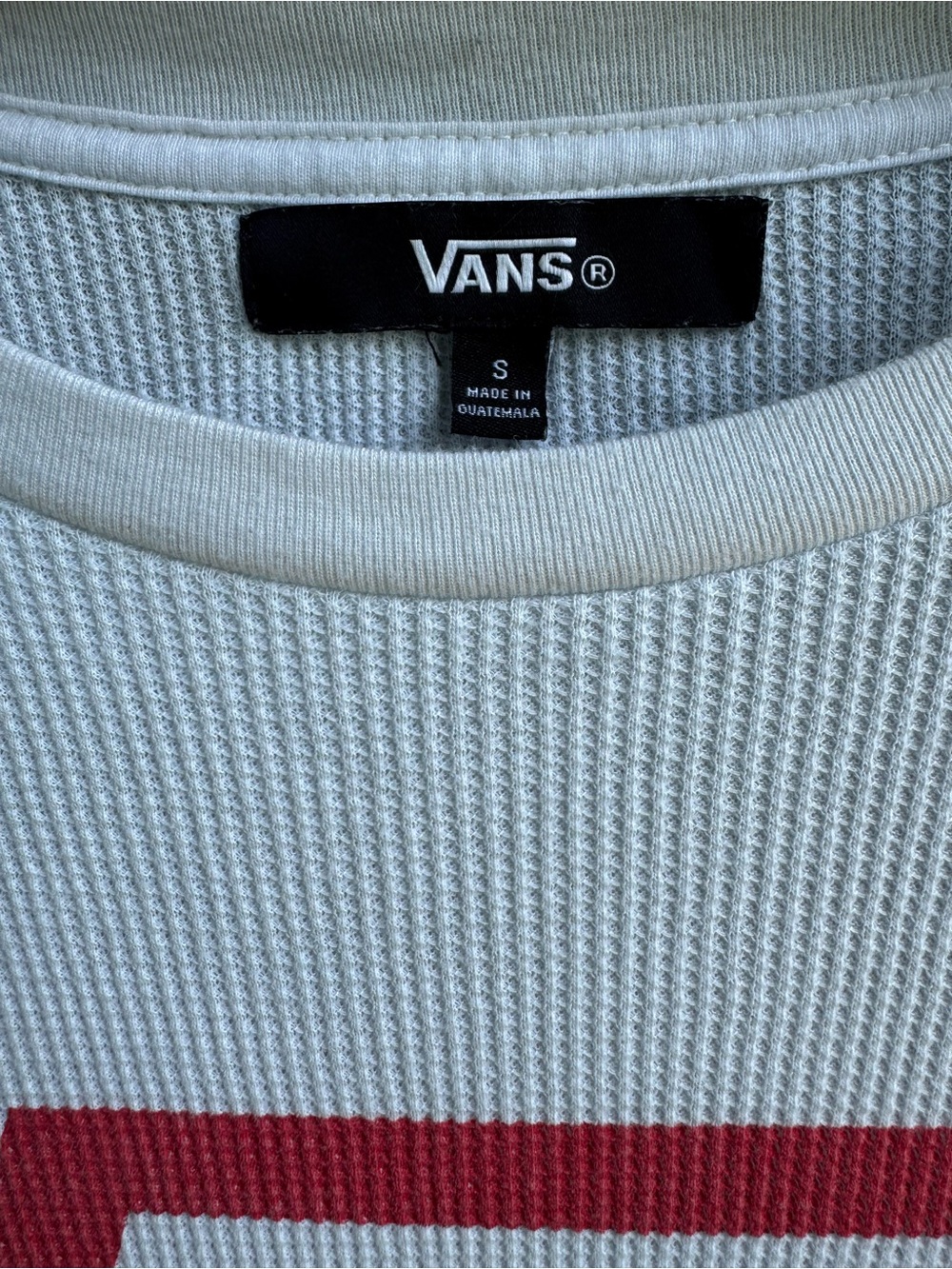 Vans White Crewneck Waffle Thermal with Red Logo & Checkerboard Sleeves Sm Punk - Picture 2 of 12